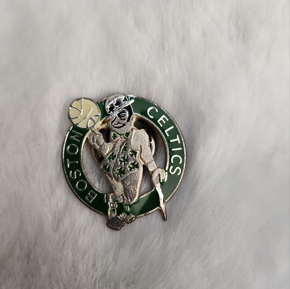 Vintage Boston Celtics Pin